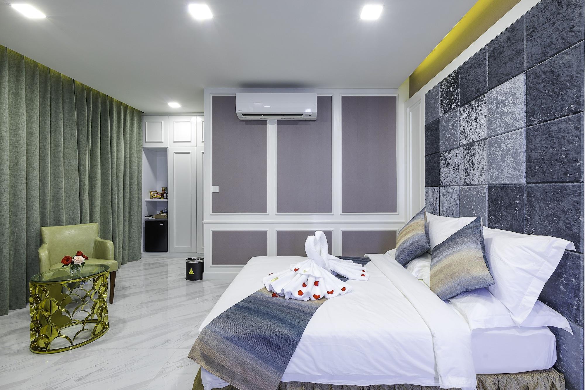 V Boutique Hotel Пном Пен Екстериор снимка