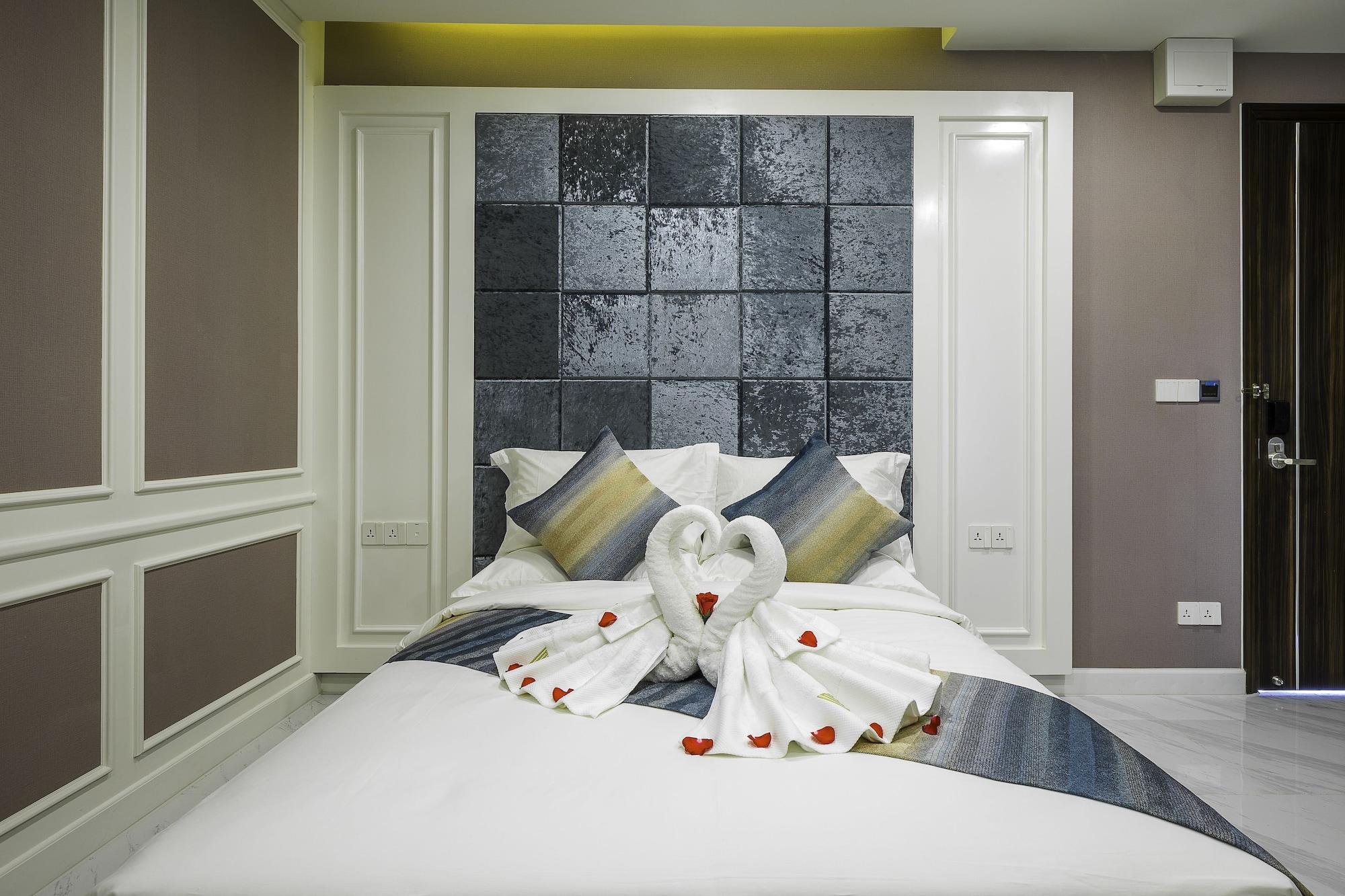 V Boutique Hotel Пном Пен Екстериор снимка