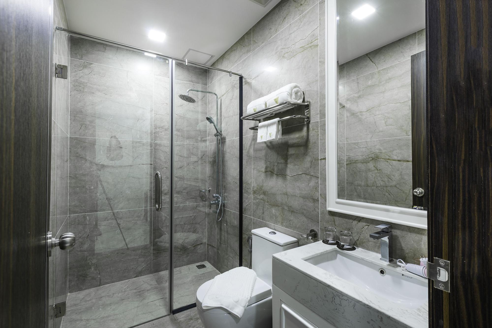 V Boutique Hotel Пном Пен Екстериор снимка