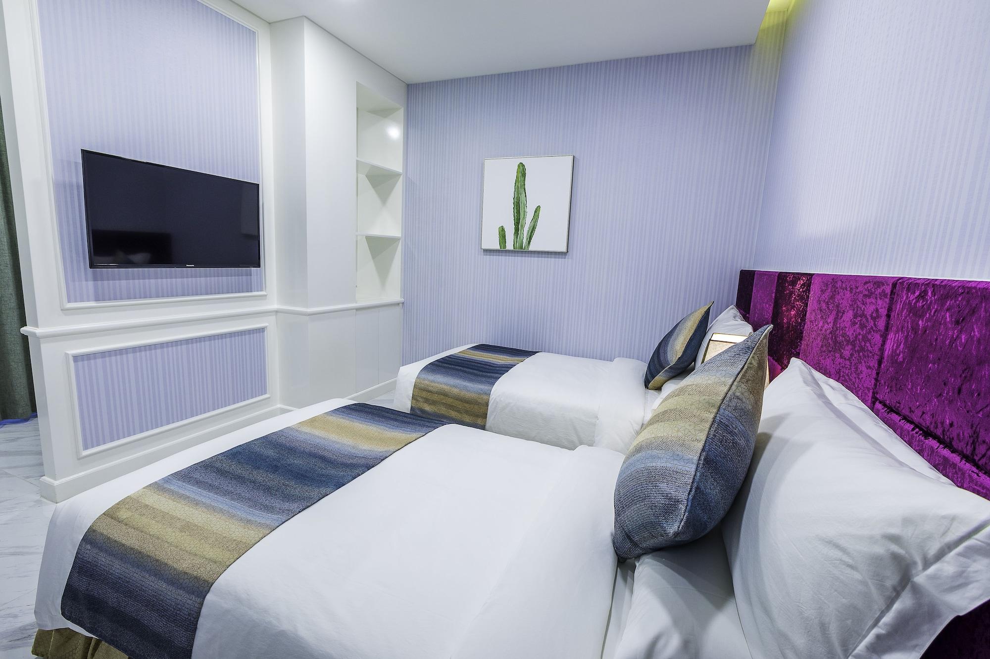 V Boutique Hotel Пном Пен Екстериор снимка