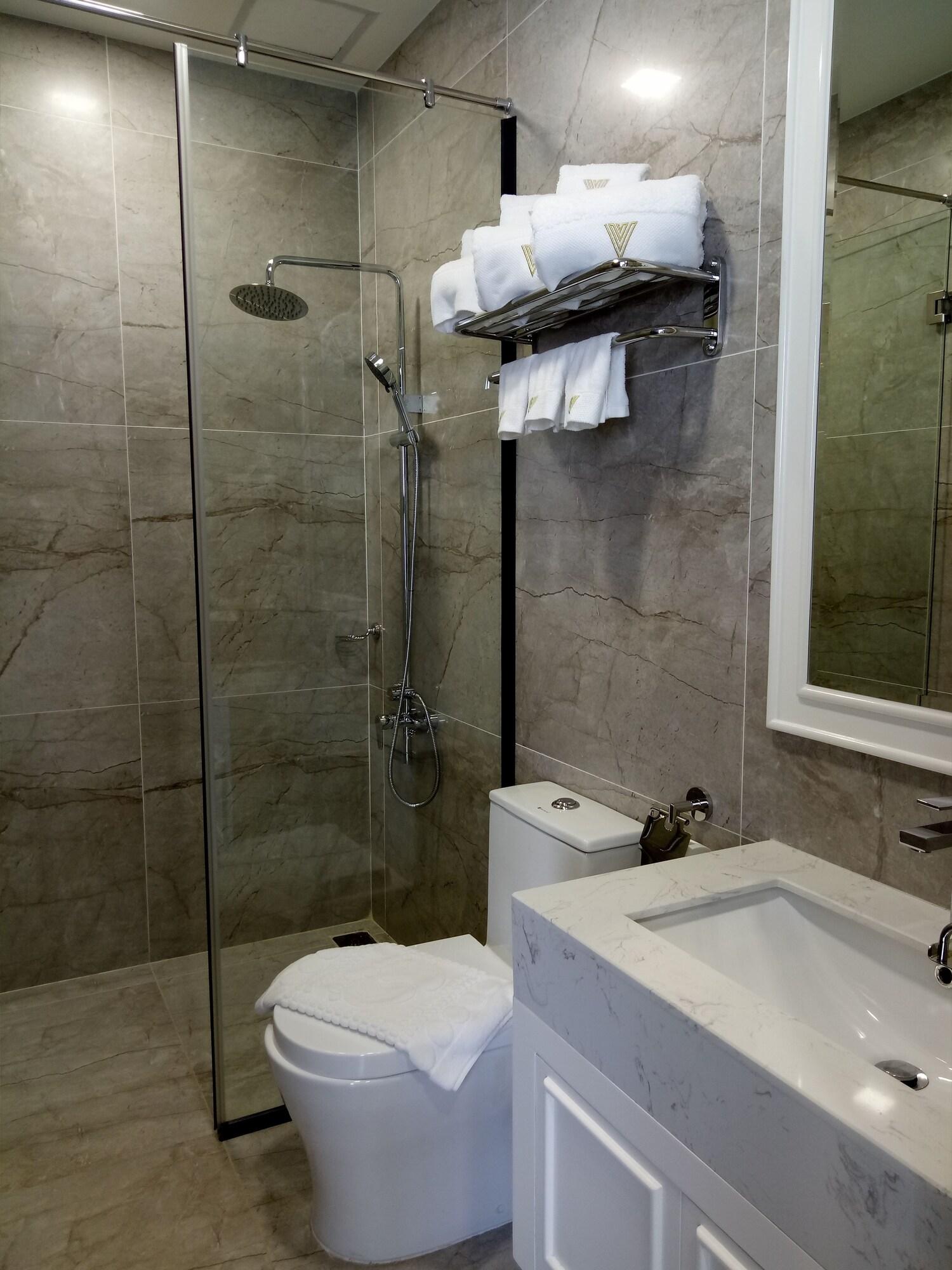 V Boutique Hotel Пном Пен Екстериор снимка
