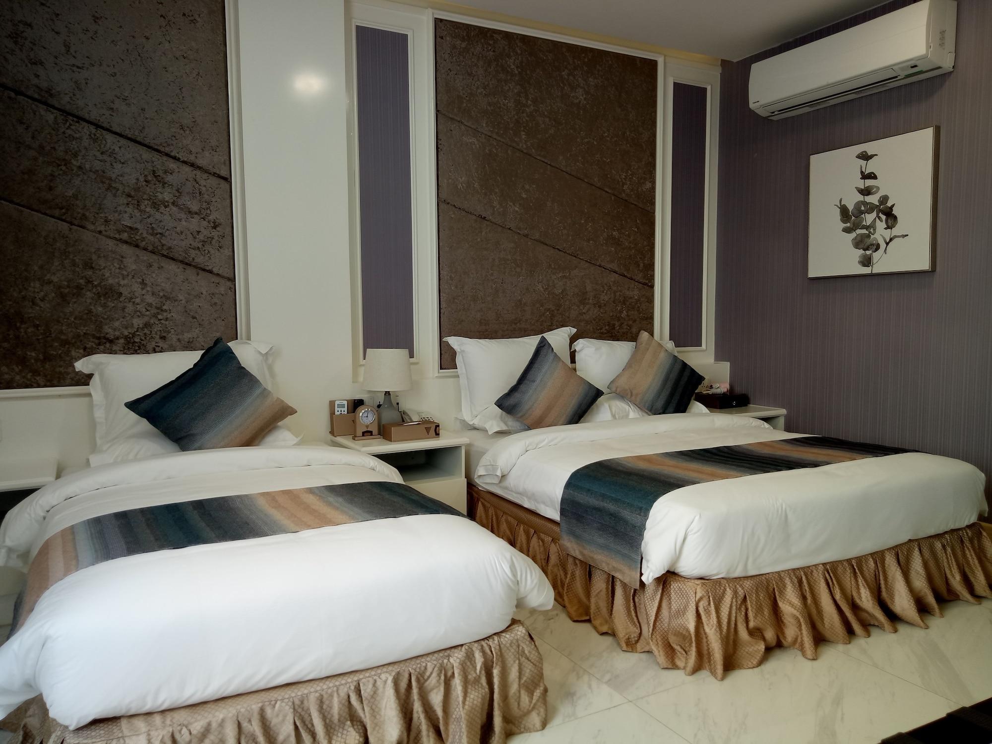 V Boutique Hotel Пном Пен Екстериор снимка