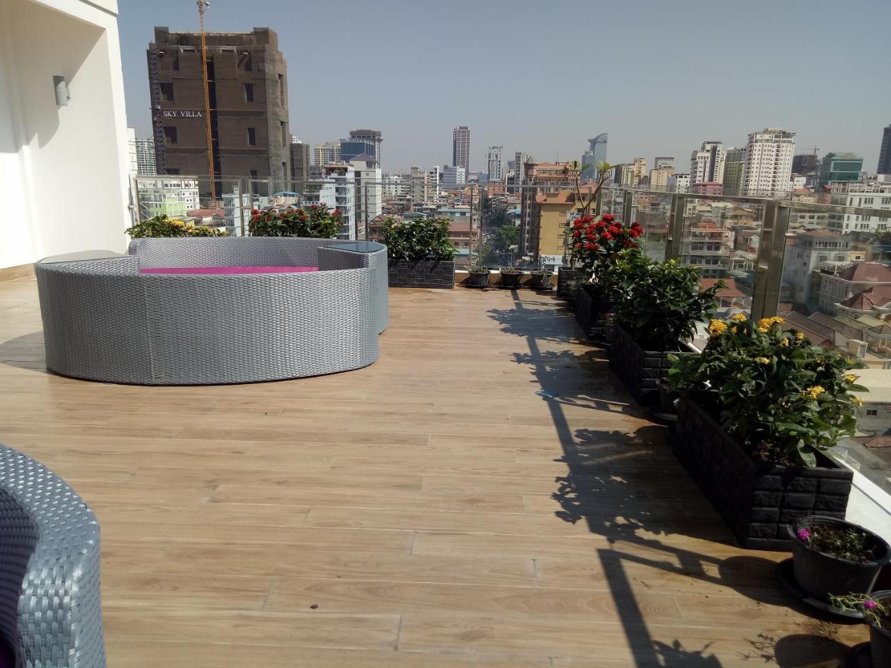 V Boutique Hotel Пном Пен Екстериор снимка
